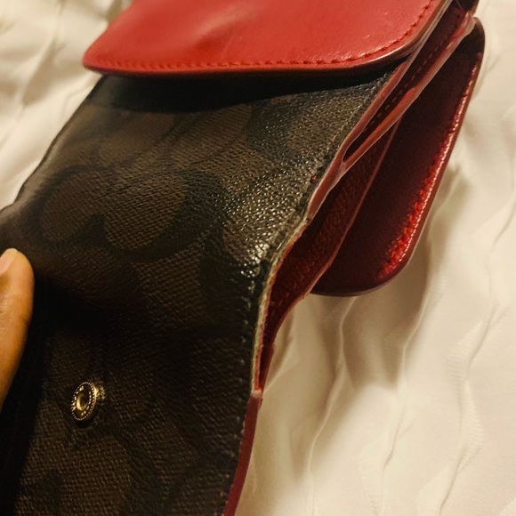 Red and brown coach trifold wallet - Picture 6 of 7